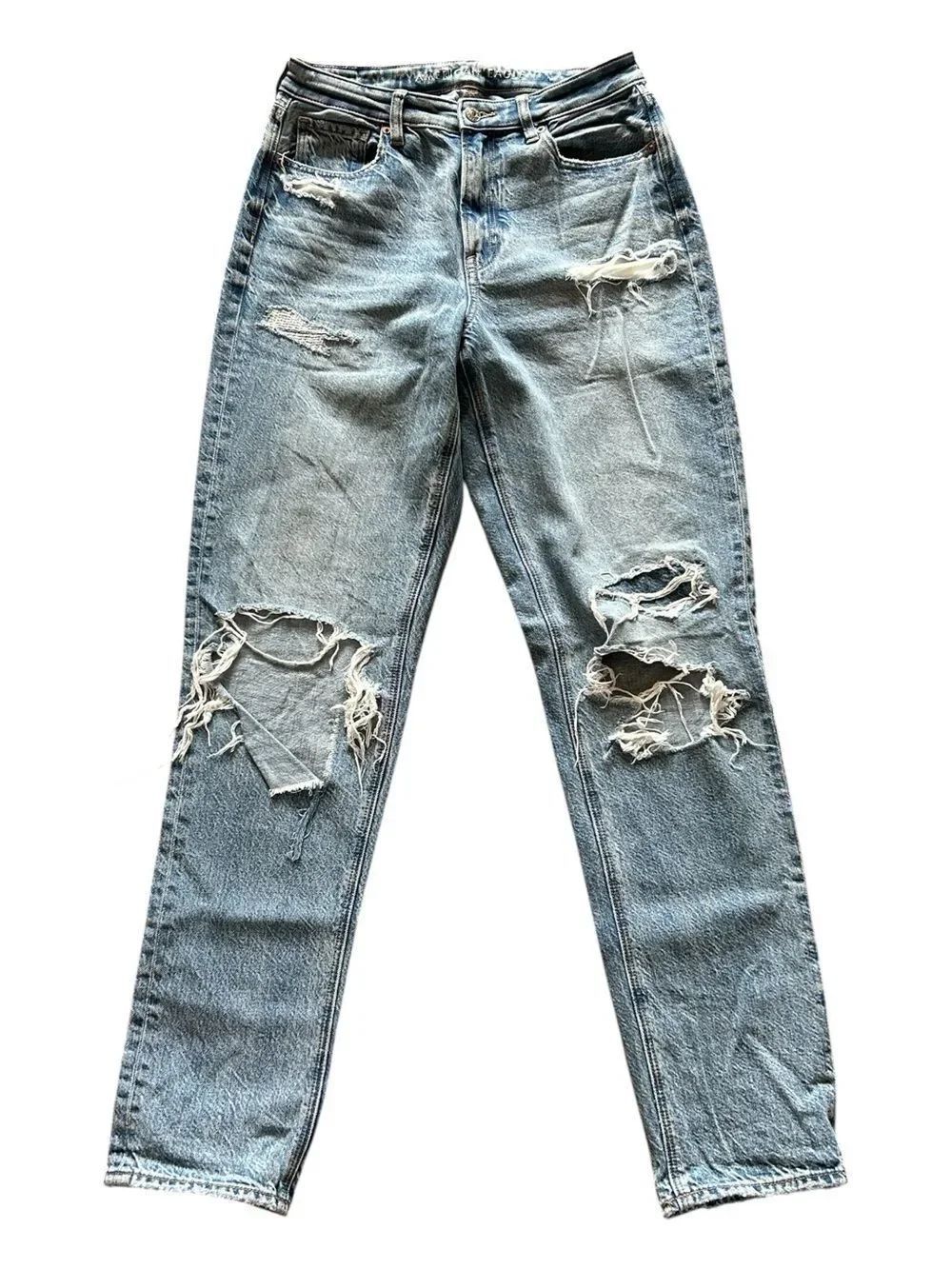 American Eagle Outfitters Light Blue Distressed Mom Jeans 6 XLong